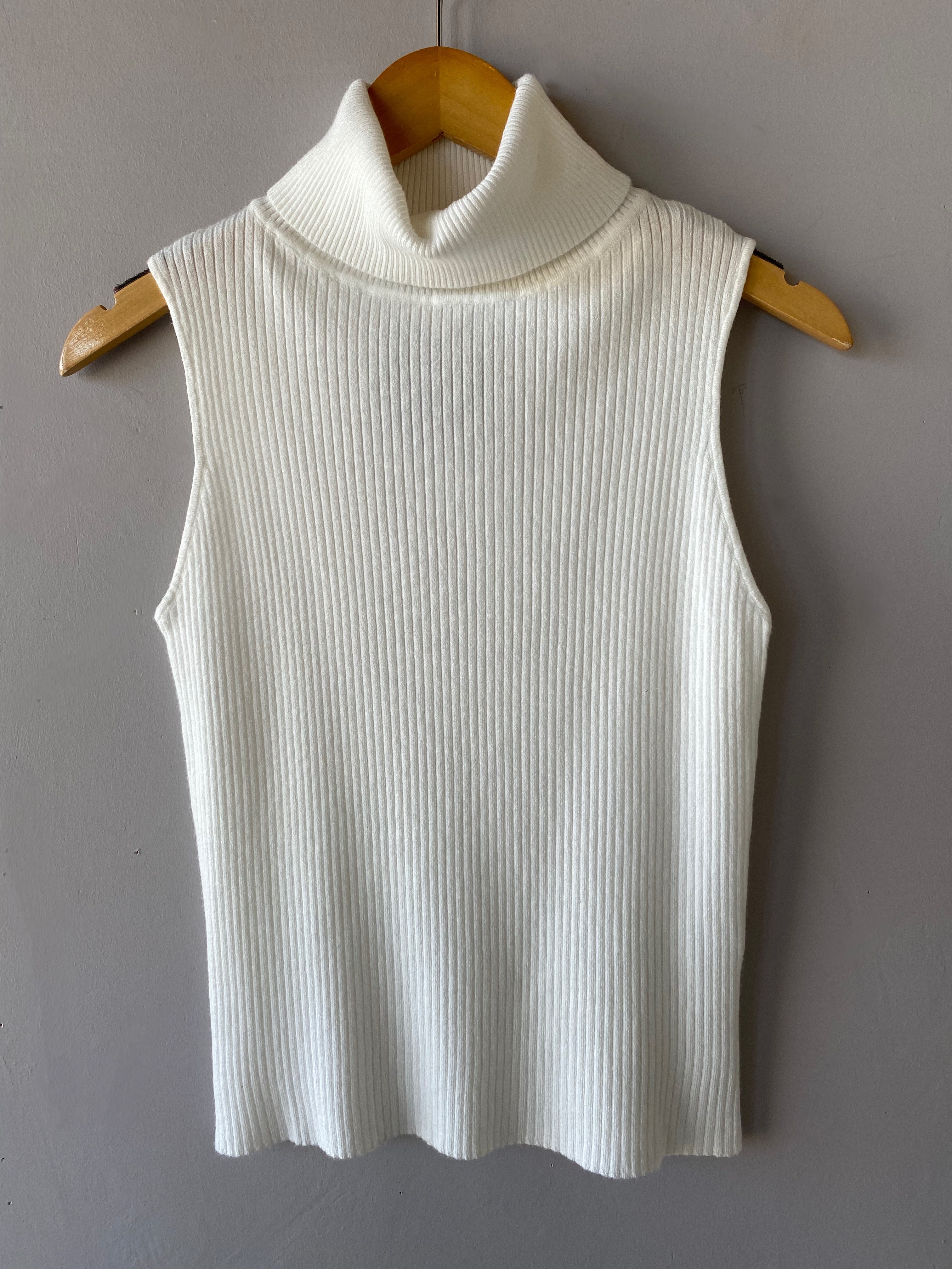 INTERN RibKnit Sleeveless Turtle Neck Top