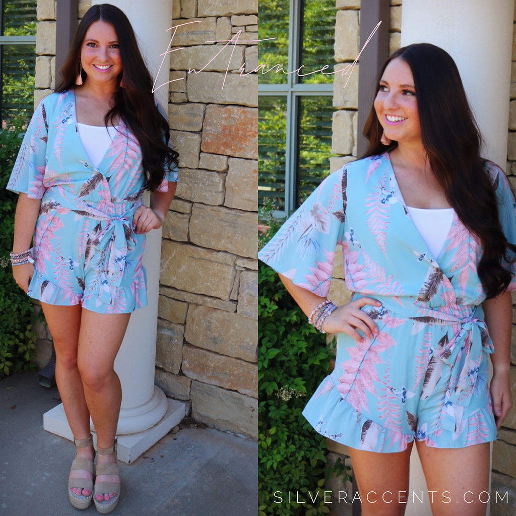 Blue blush ENTRANCED LeafPrint V-Neck TieWaist RuffleHem Short Romper
