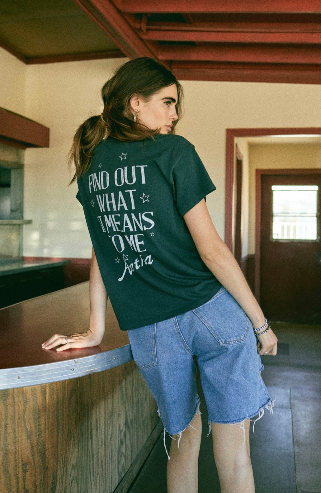 DAYDREAMER Graphic ARETHA RESPECT Tour Tee