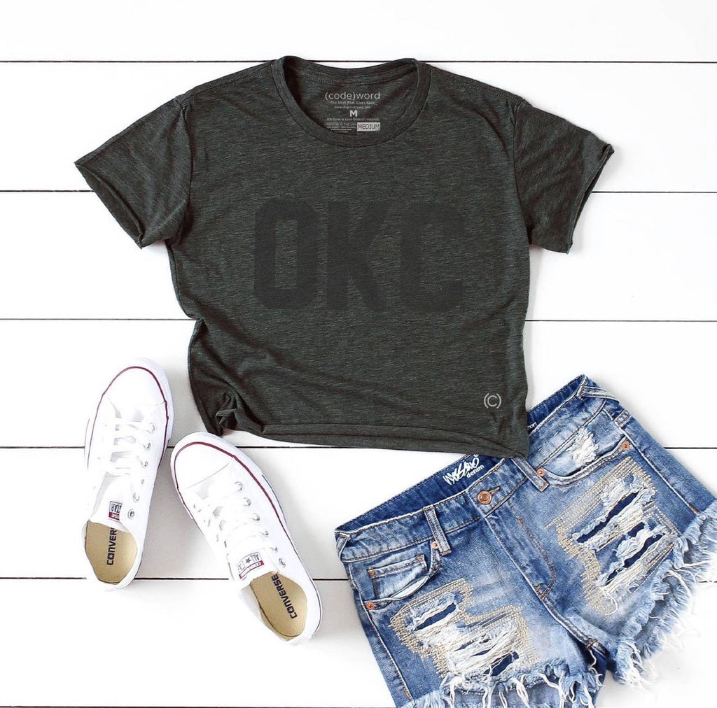 CODE WORD Waist Crop Graphic Tee