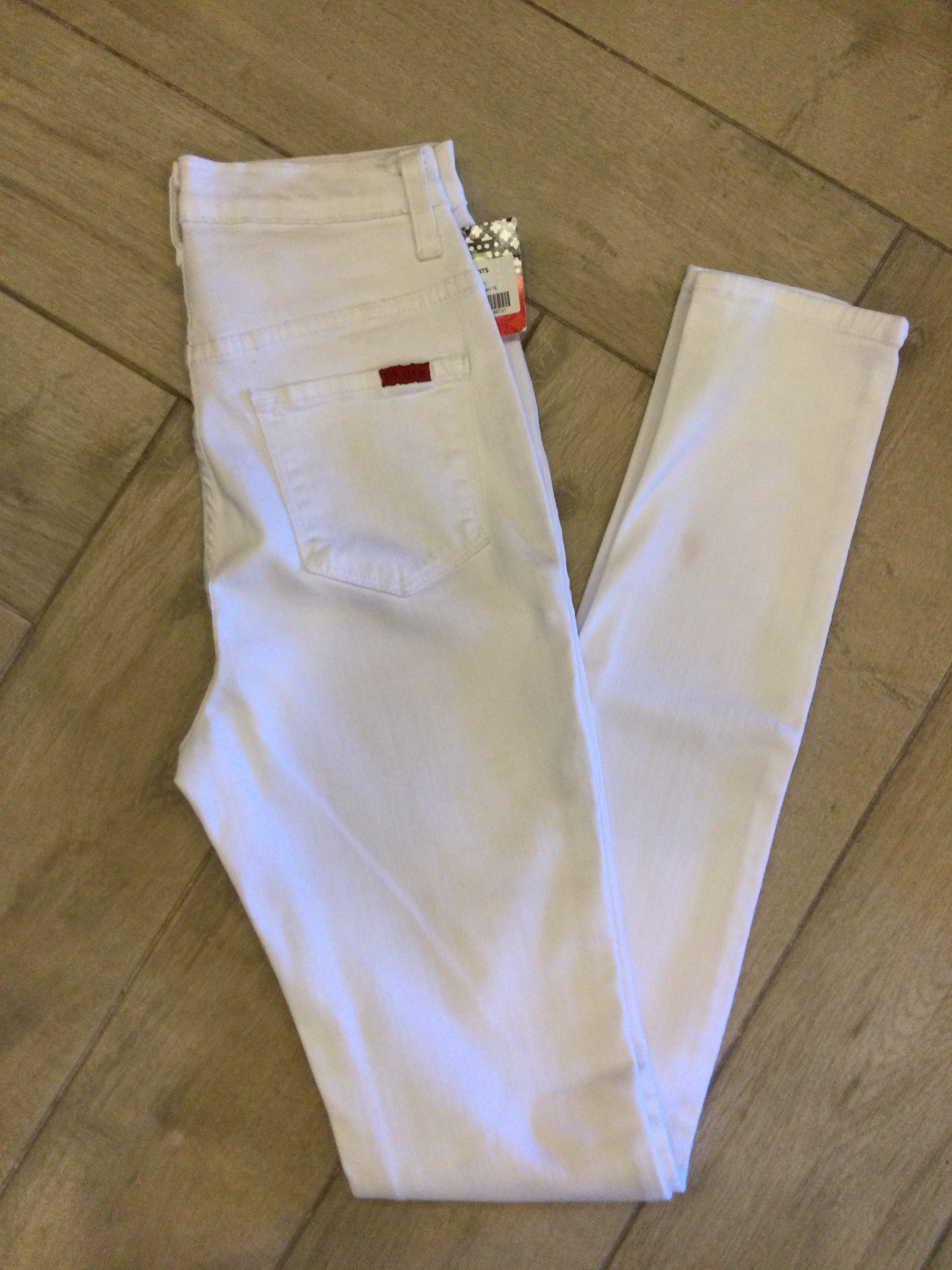 *IN TO THE WHITE HiRise~Waist Skinny Jean