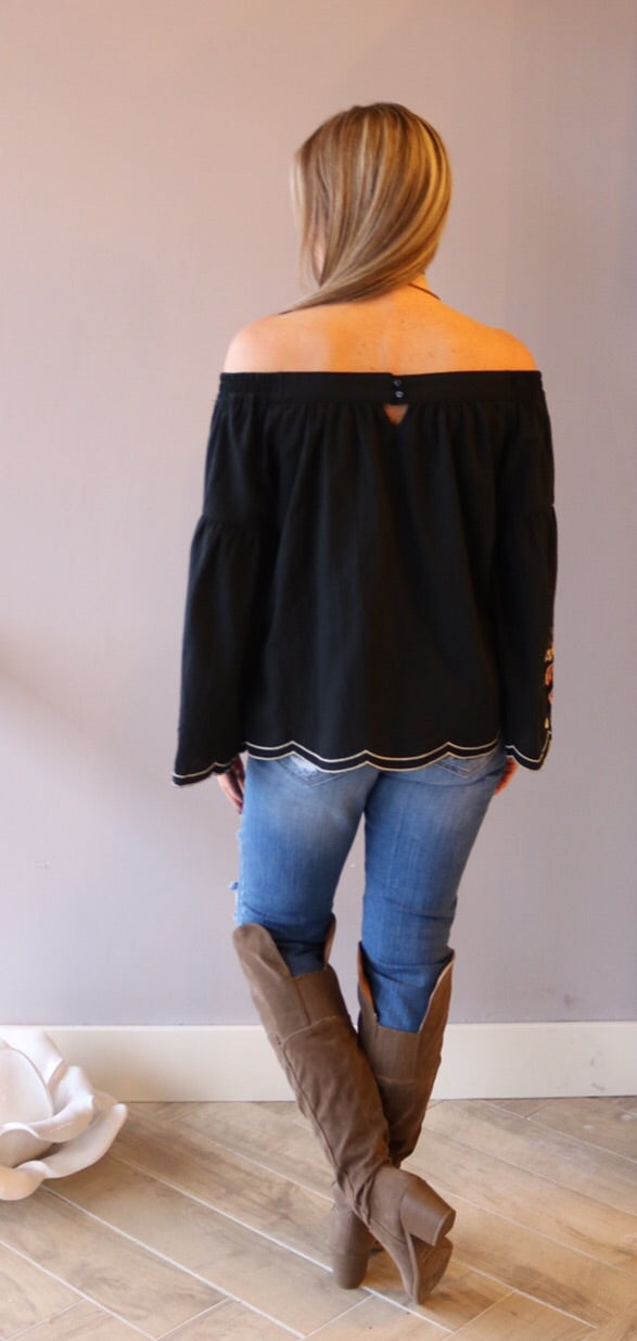 HARBOR Floral Embroidered OffShoulder ScallopHem Top