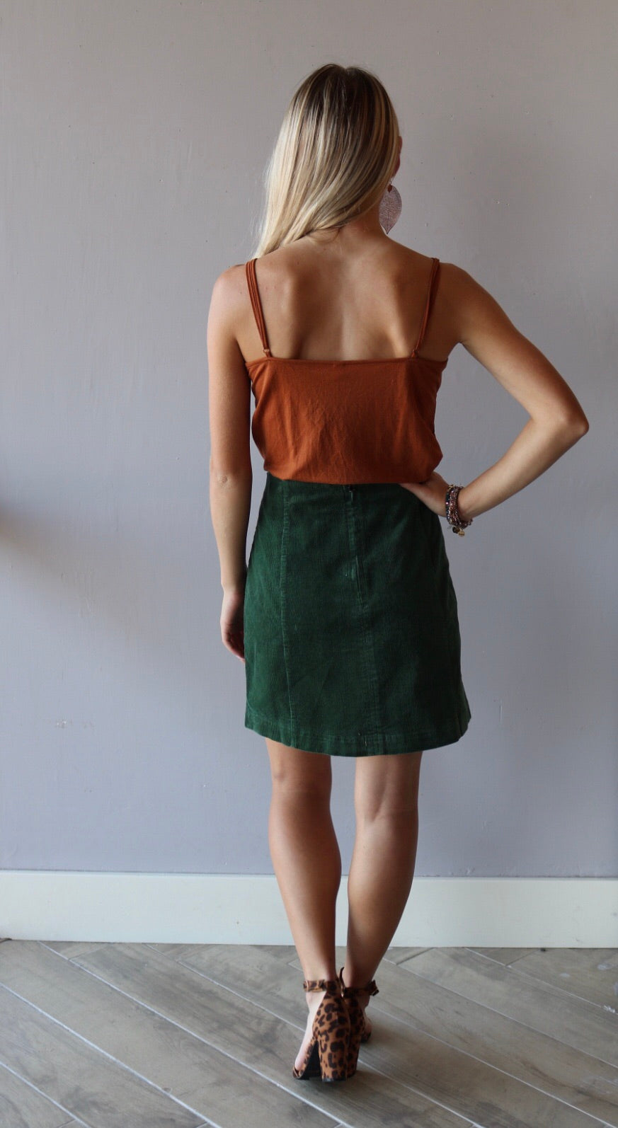 *Wishlist FORTUNATE TwistBust Linen Blend Cami Top