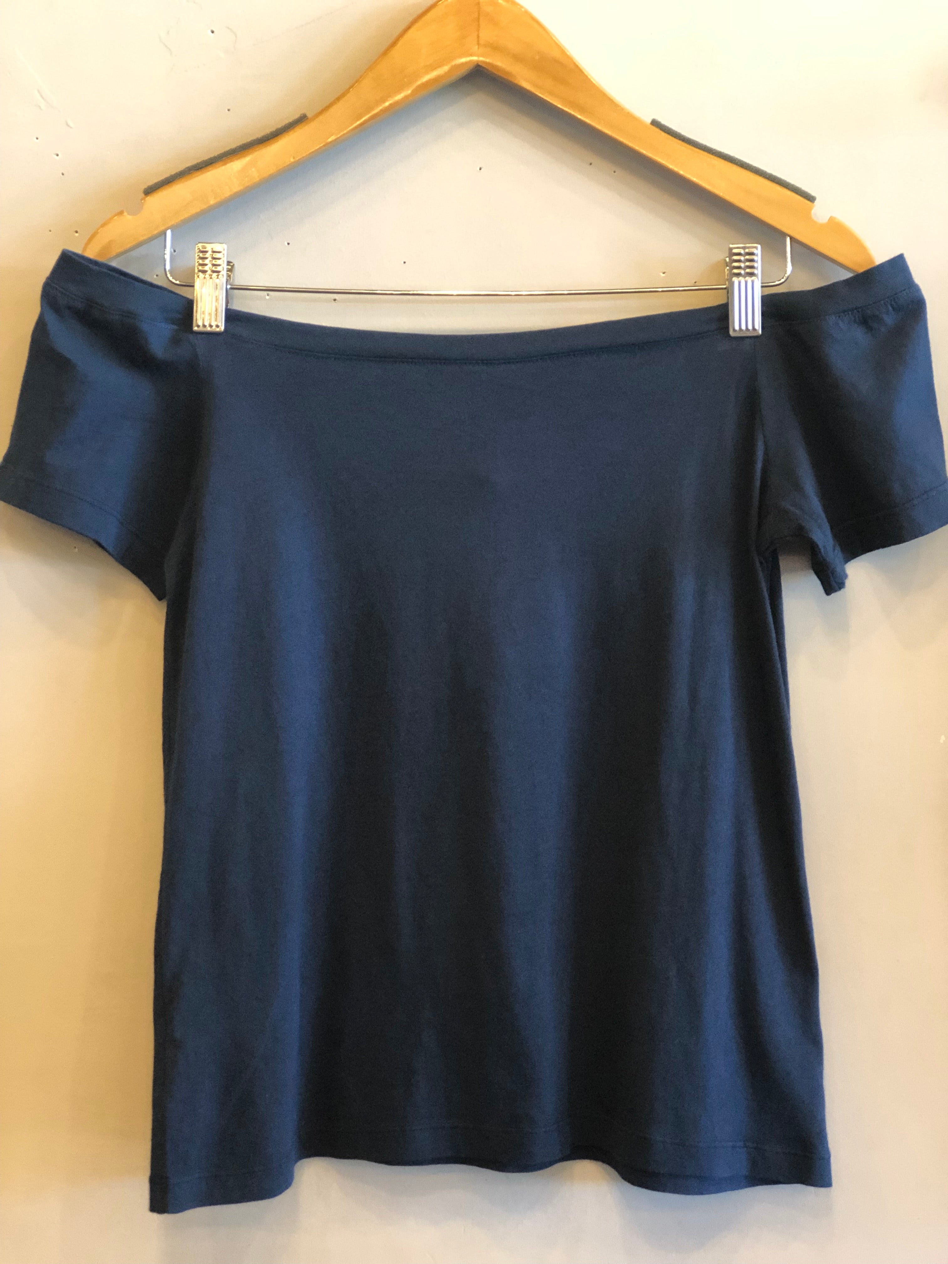 *BOBI OffShoulder OLIVIA Light Weight Jersey Top