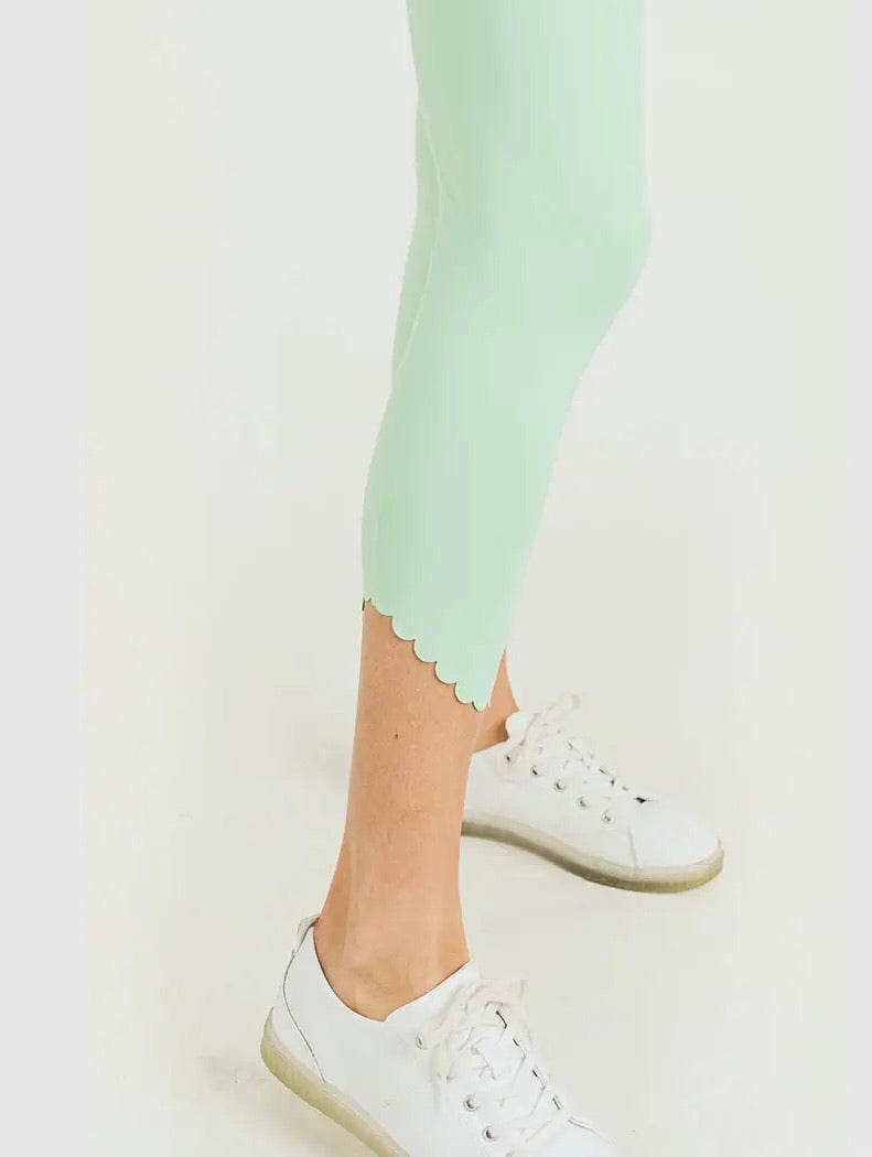 MONO B STELLAR HighWaisted LaserCut ScallopHem Legging