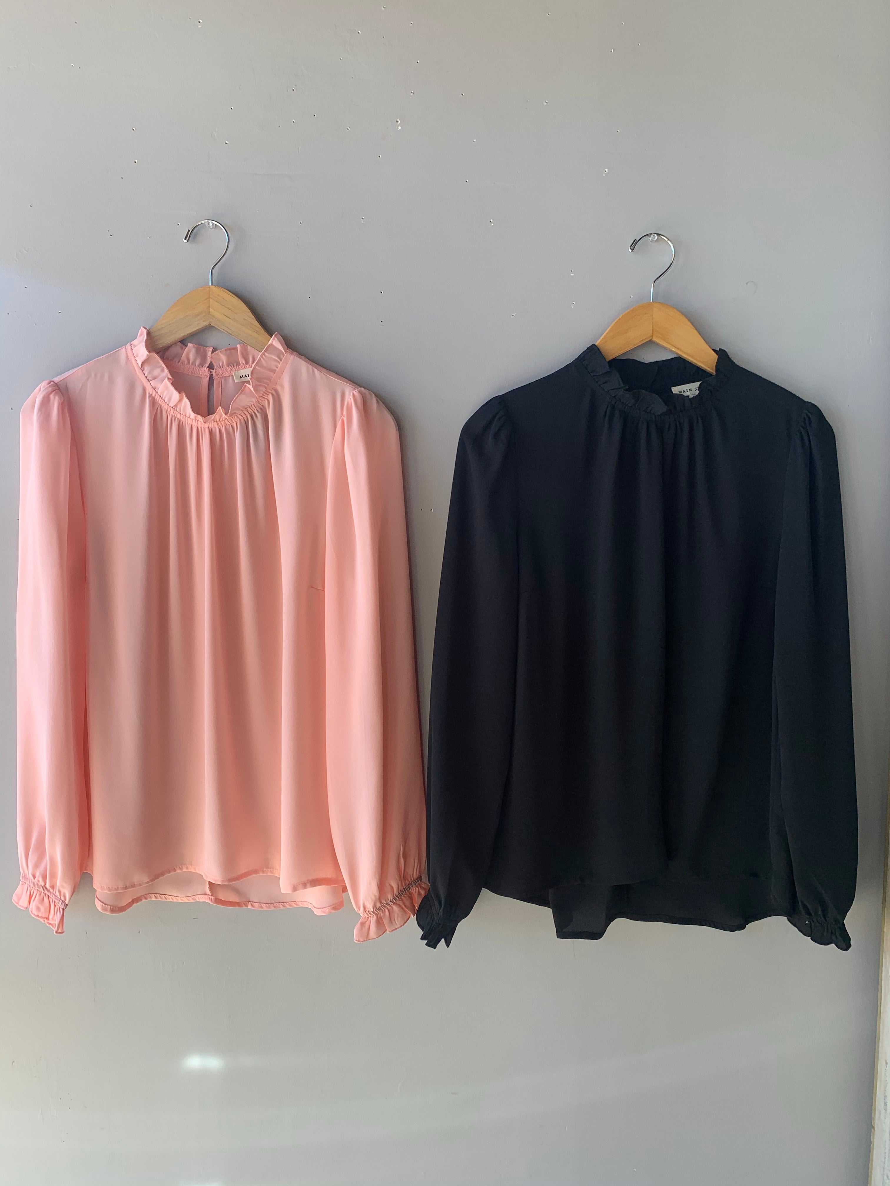 Main Strip PERSPECTIVE Ruffle HiNeck/Sleeve Chiffon Top