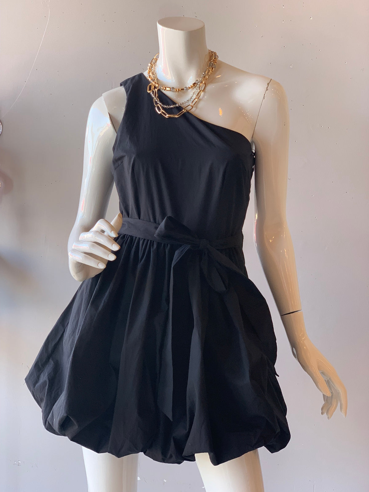 DELIGHT One~Shoulder Bubble Dress