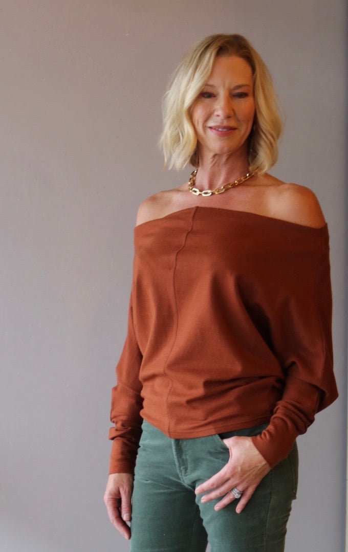 CARAT Off~Shoulder DolmanSleeve Knit Top