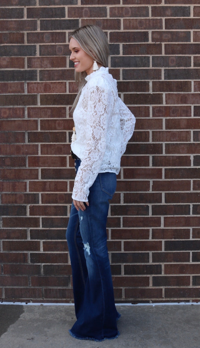 Mittoshop ARTFUL Lace Gathered MockNeck PuffSleeve Top