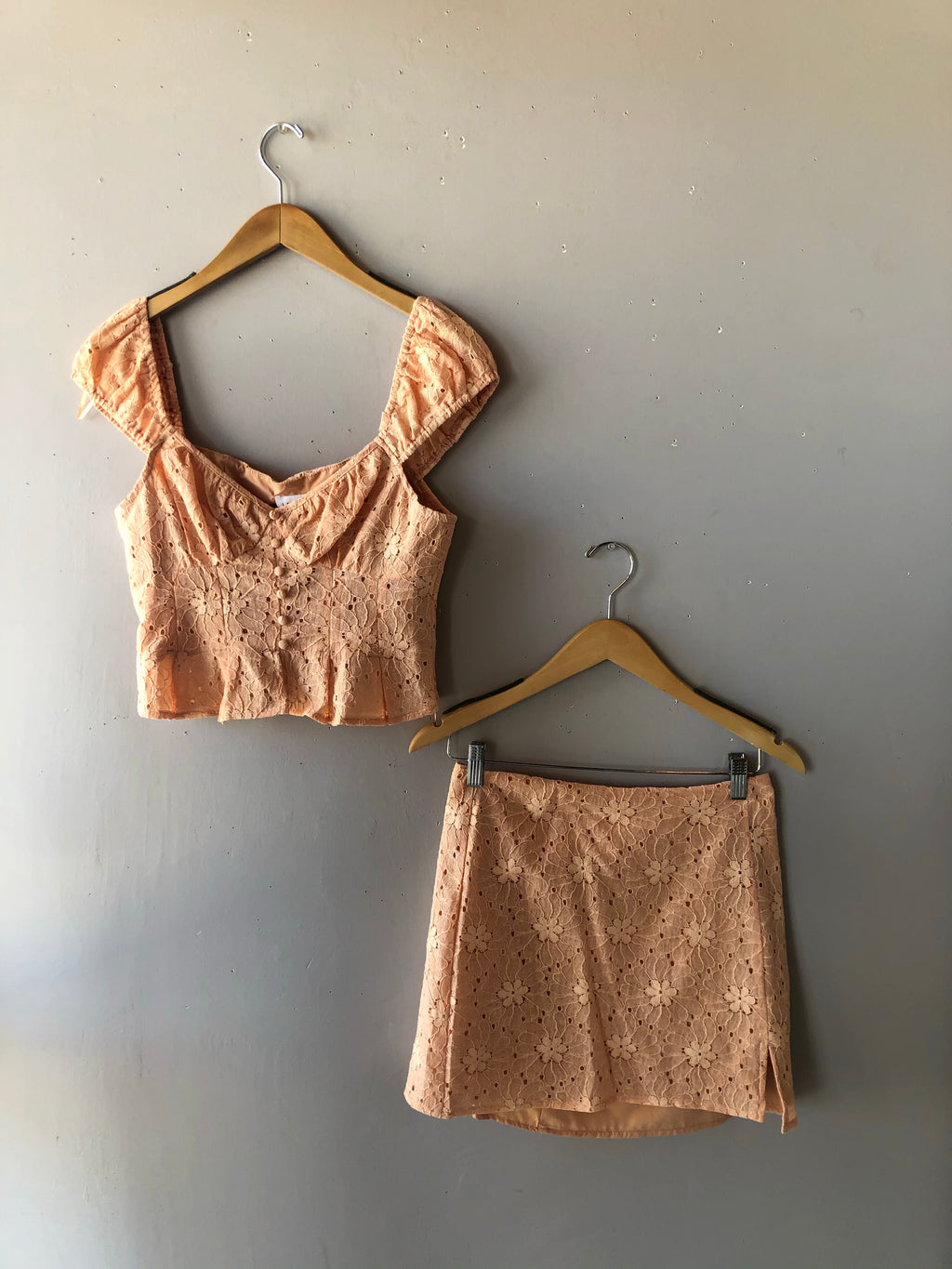 STEP BACK Eyelet Lace CapSleeve Top