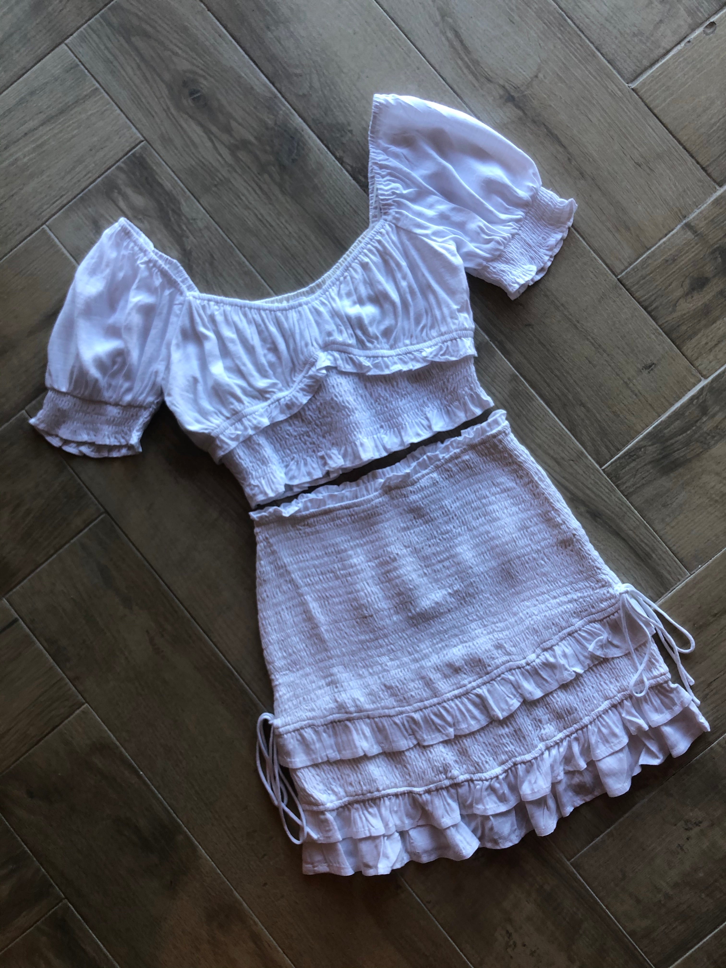 CHANCES Smock Tie Detail Skirt White