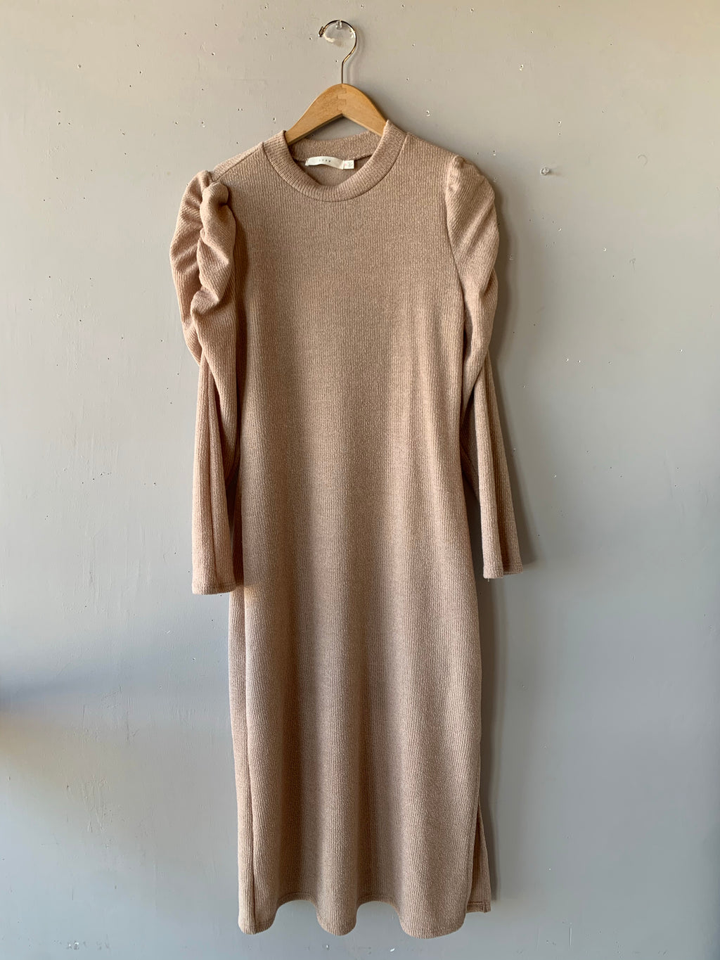 *LUSH PROMENADE Mock Neck RoucheSleeve Midi Dress