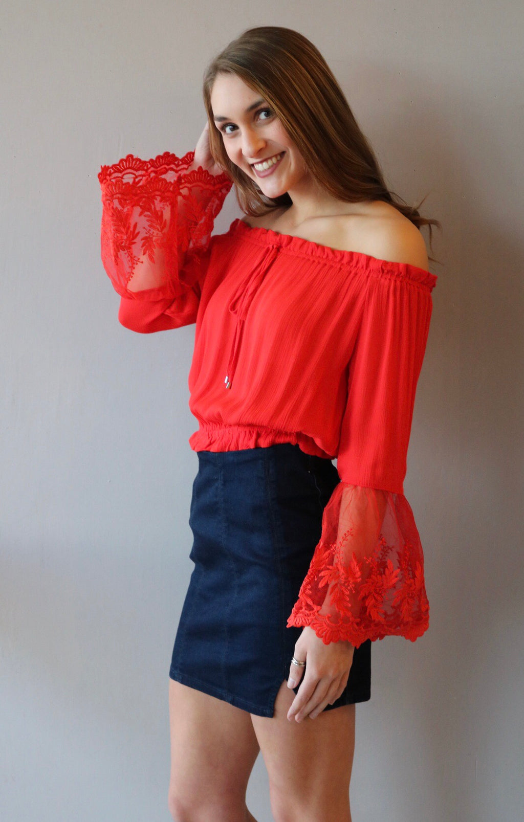 LOVE SOMEBODY Smock OffShoulder Lace BellSleeve Top