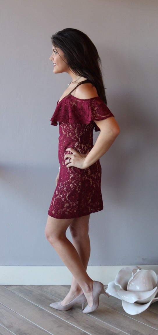 SHEBA Lace ColdShoulder BodyCon Dress