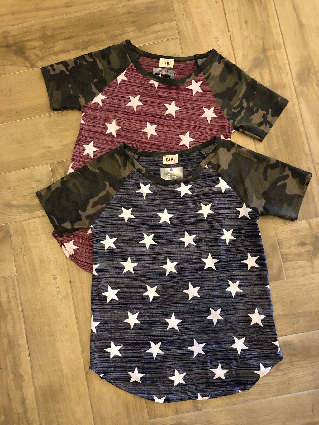 LOYALTY Star Print Camo Sleeve Raglan JerseyKnit Top