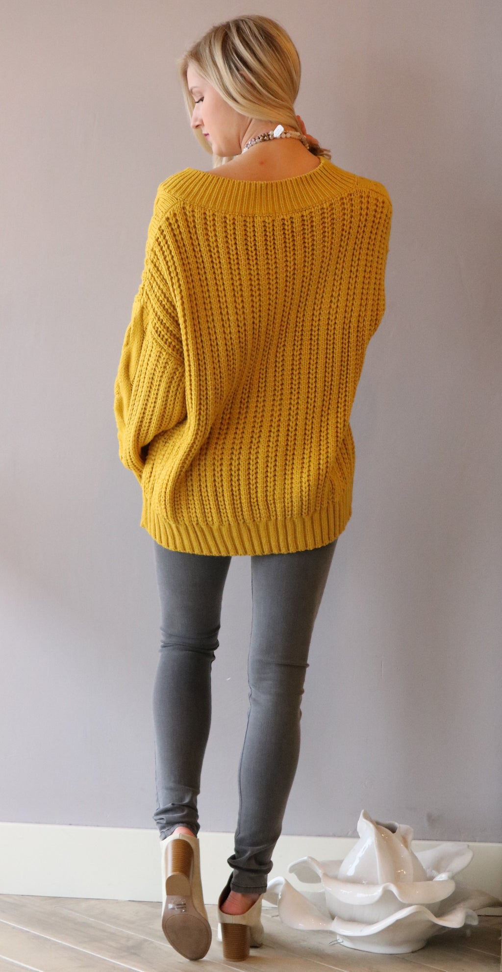 FOOLS RUSH IN CableKnit V-Neck Sweater Top