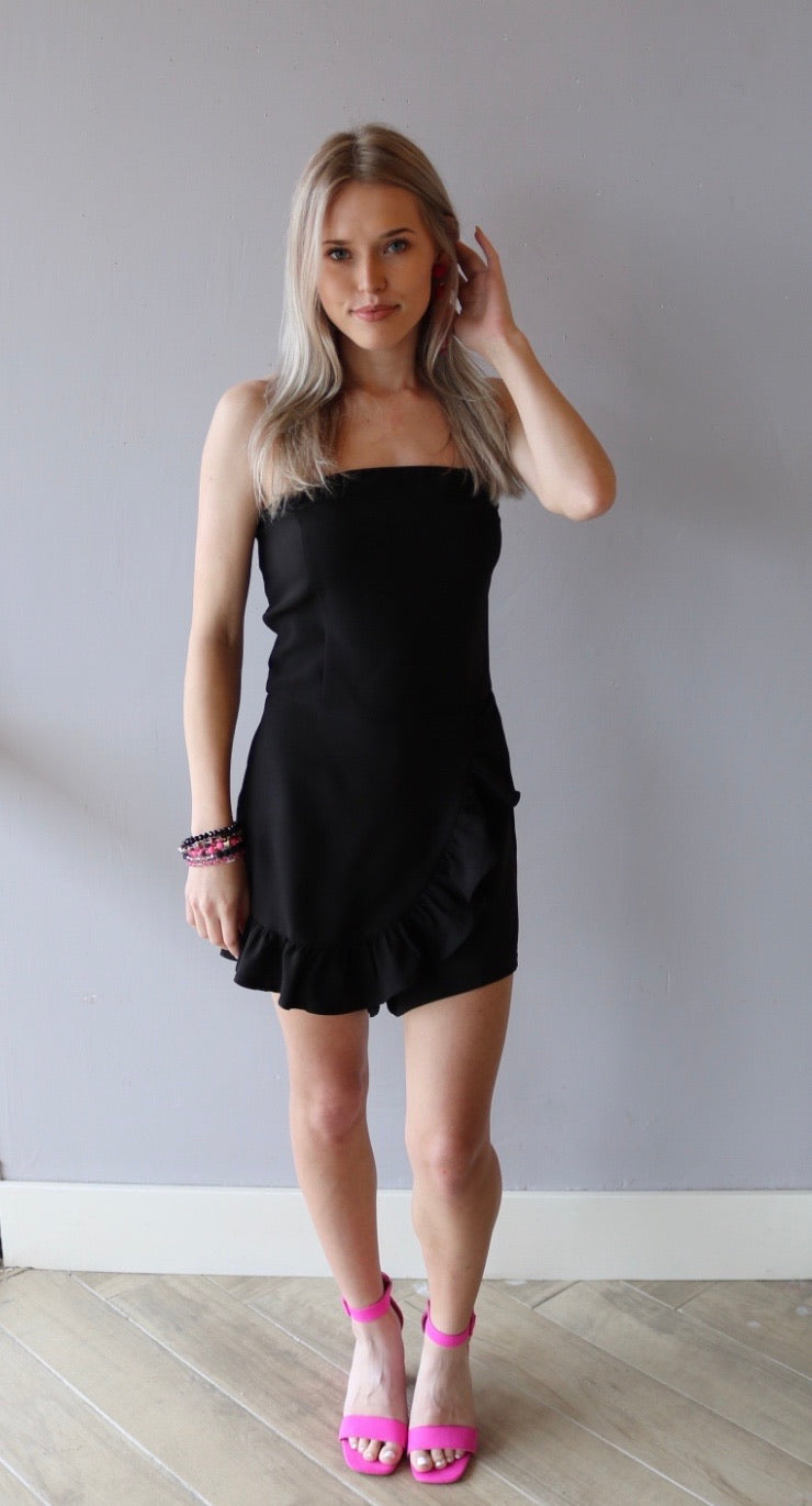 ECHOES Strapless RuffleSkort Short Romper