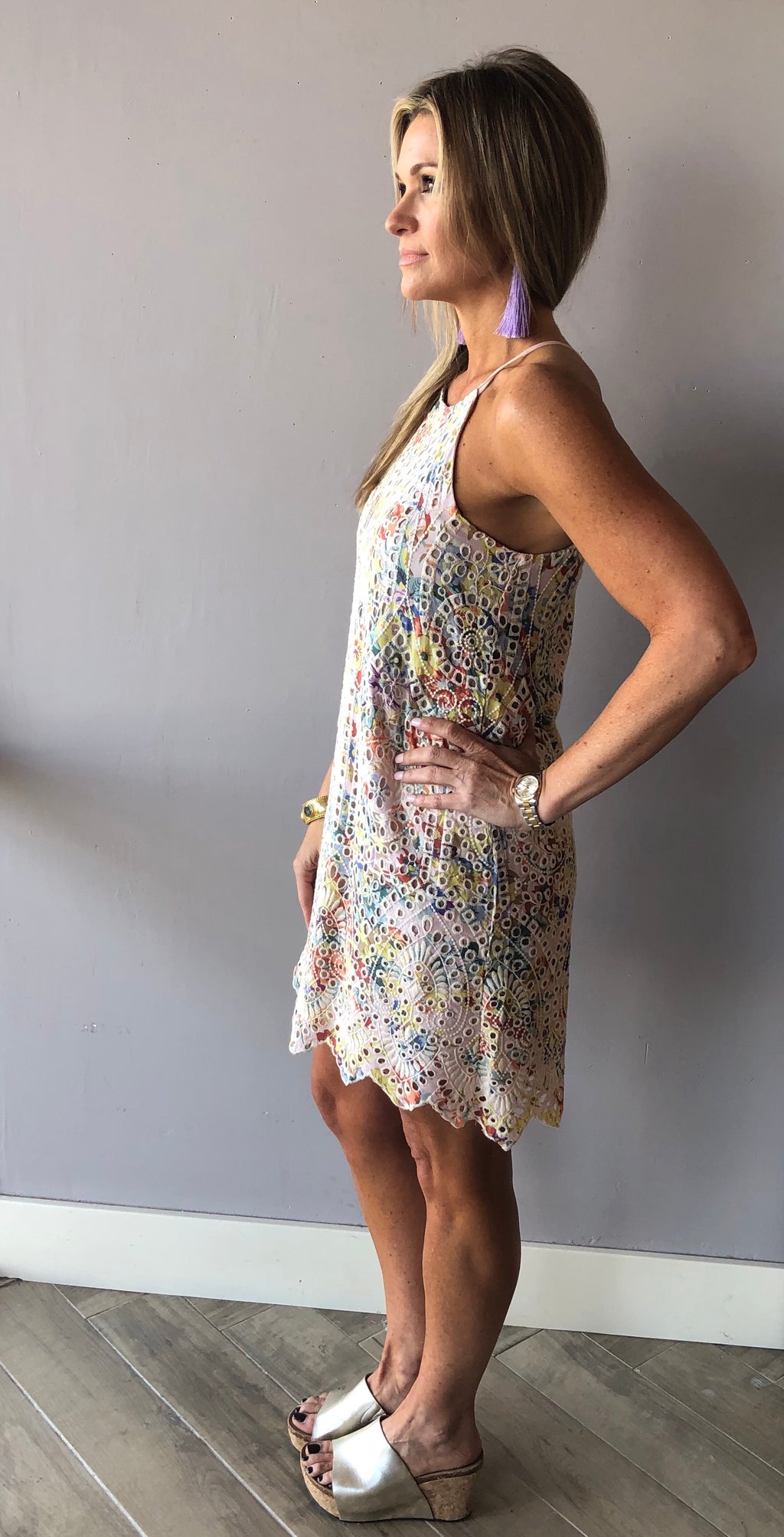 DAYLIGHT Eyelet Floral ScallopHem Shift Woven Dress