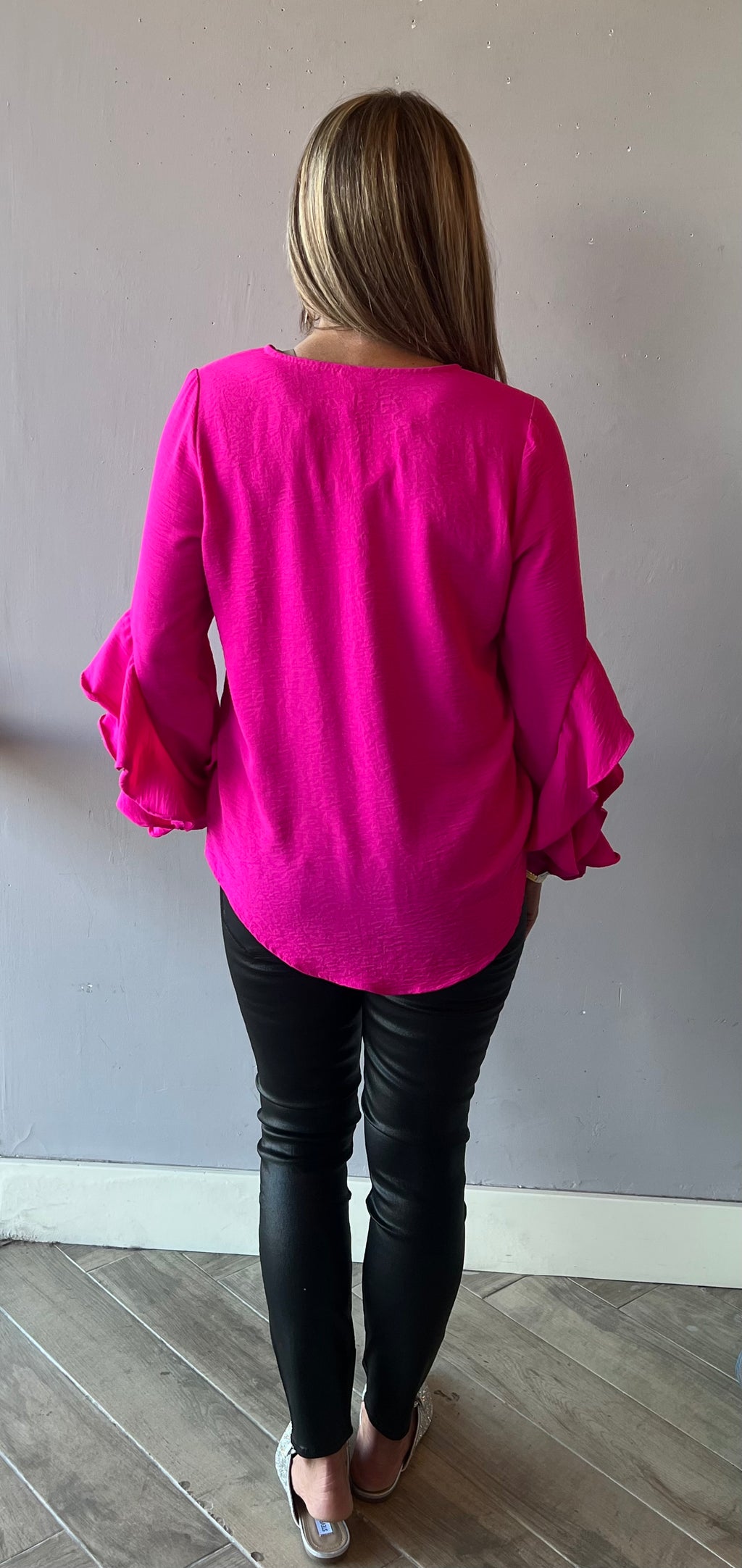 IVY JANE V-Neck FOSTER Tier Ruffle Sleeve Top