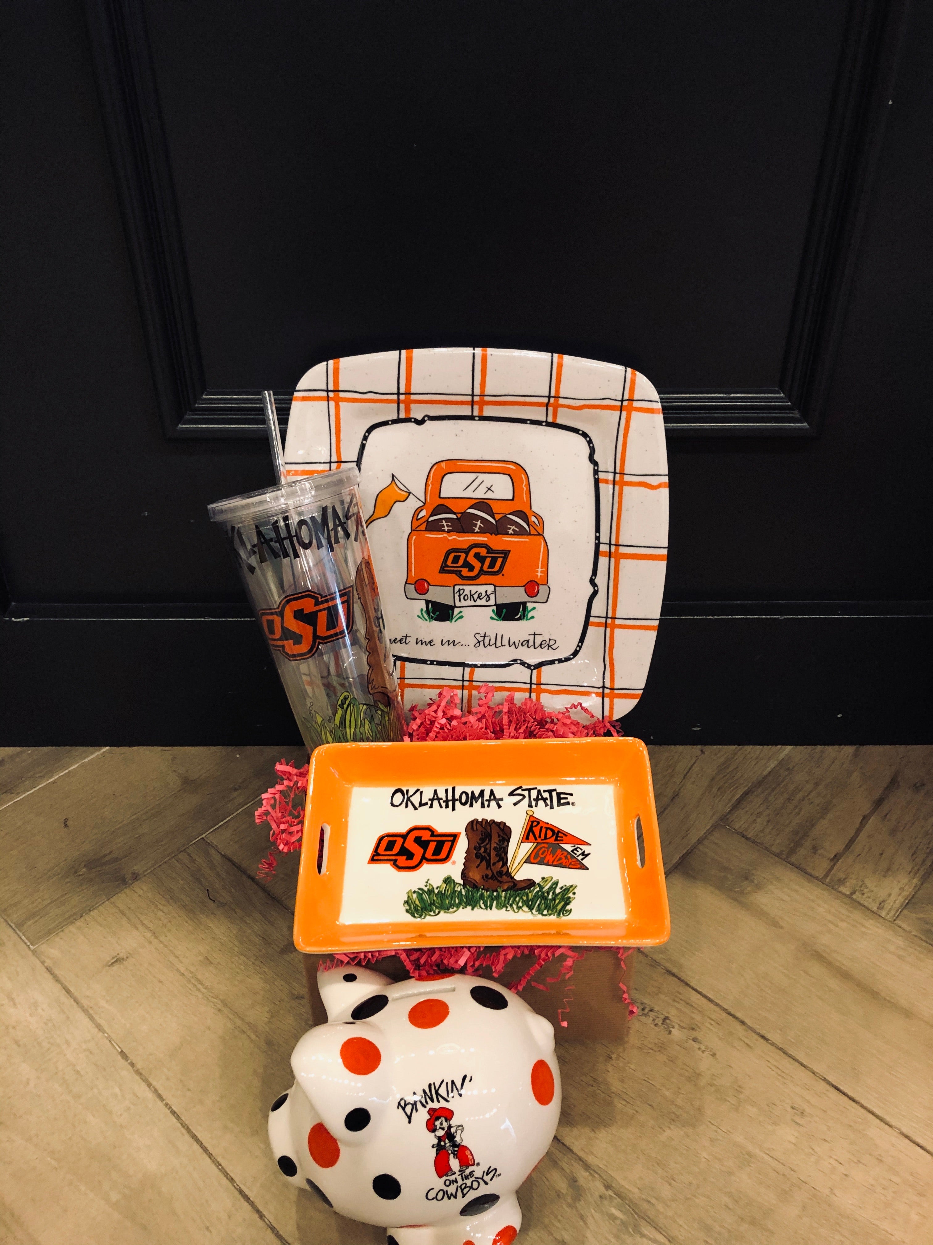 MAGNOLIA LANE Logo MEET ME Melamine Square Plate