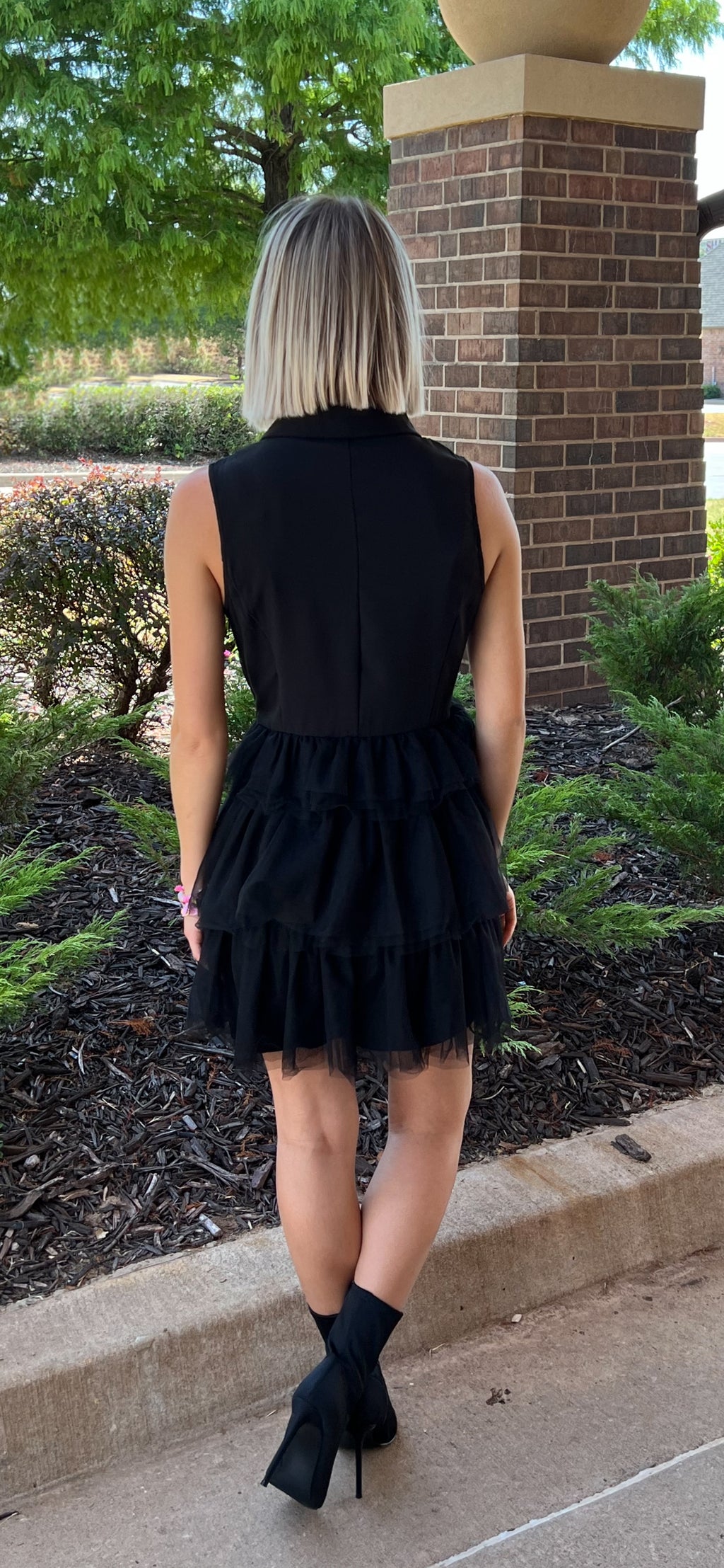 SHALLOW Collar Tiered Tank Dress