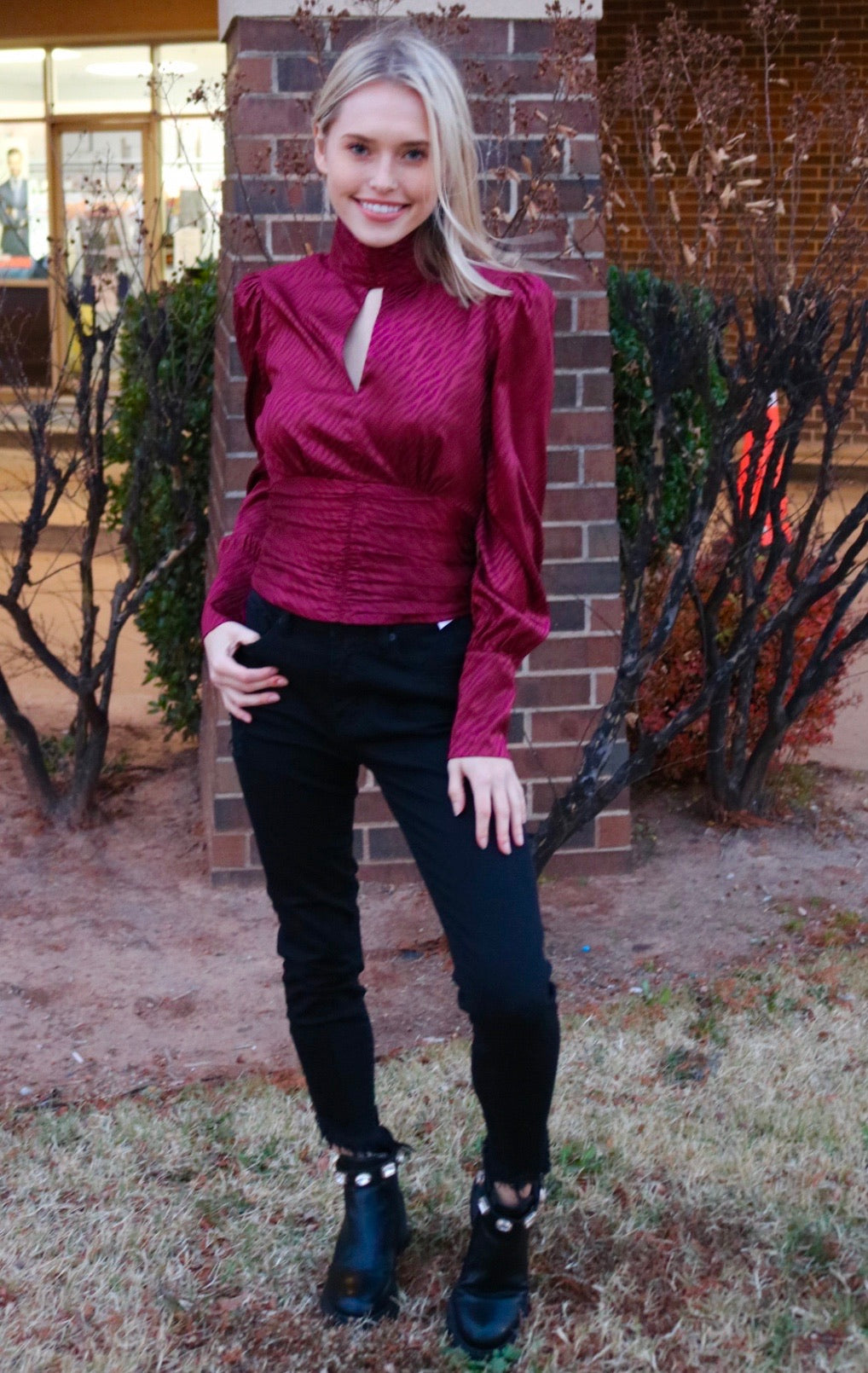 MOJAVE Cut~Out MockNeck Print Tie~Back Top