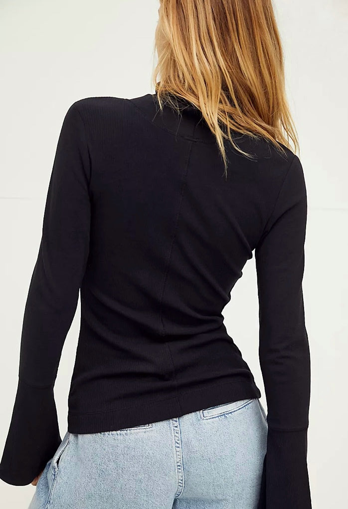 FREE PEOPLE Layer SYDNEY TurtleNeck Top