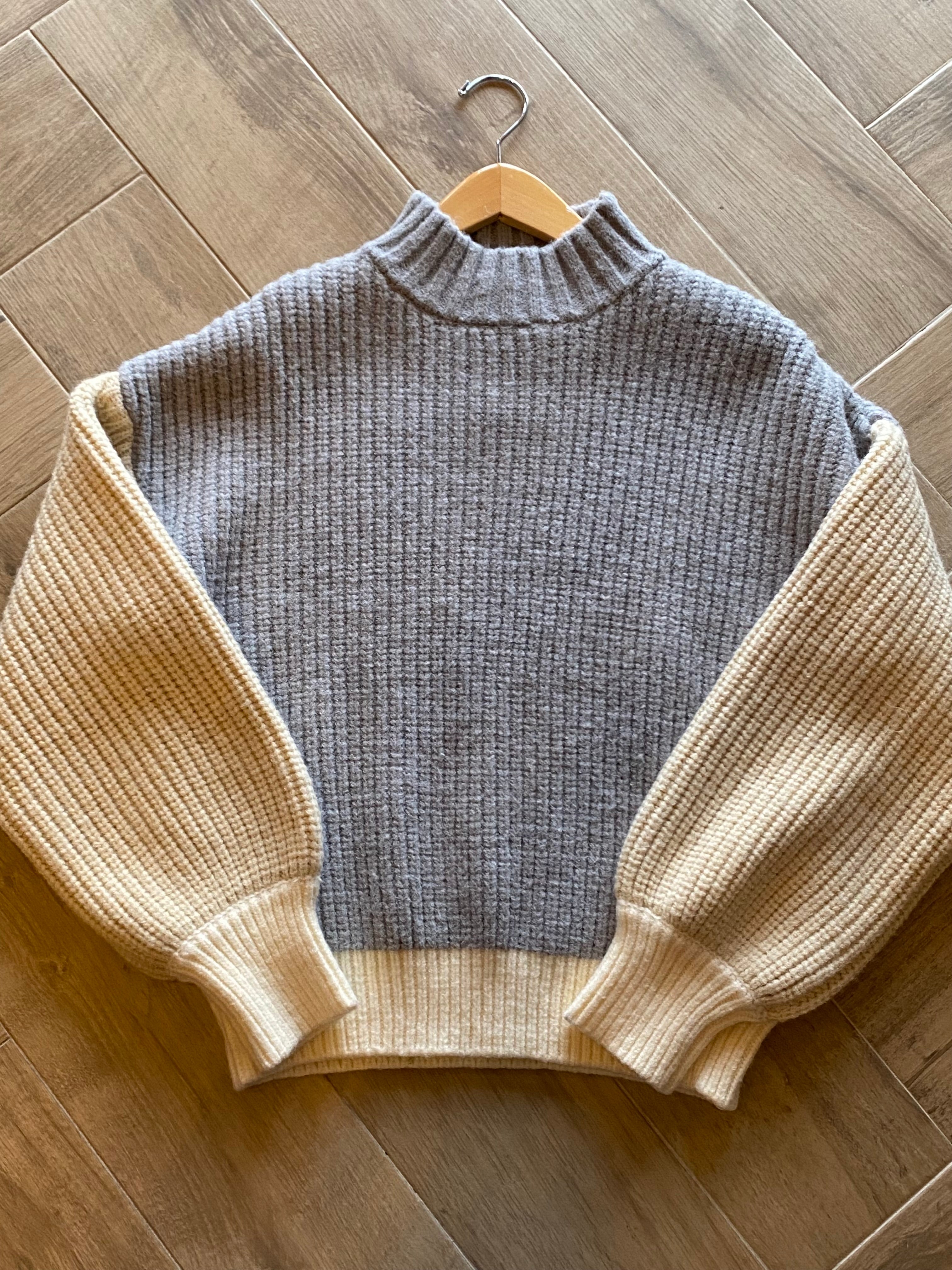 OAT MockNeck PRAISE ColorBlock Sweater