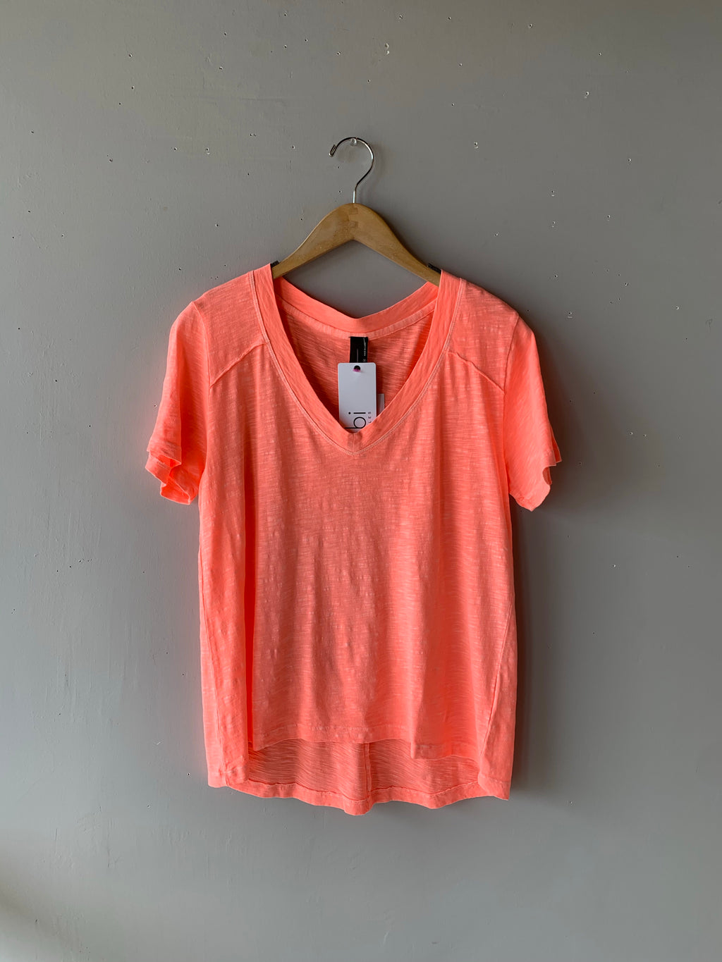 BOBI V-Neck BECK Slub Jersey HiLo Top