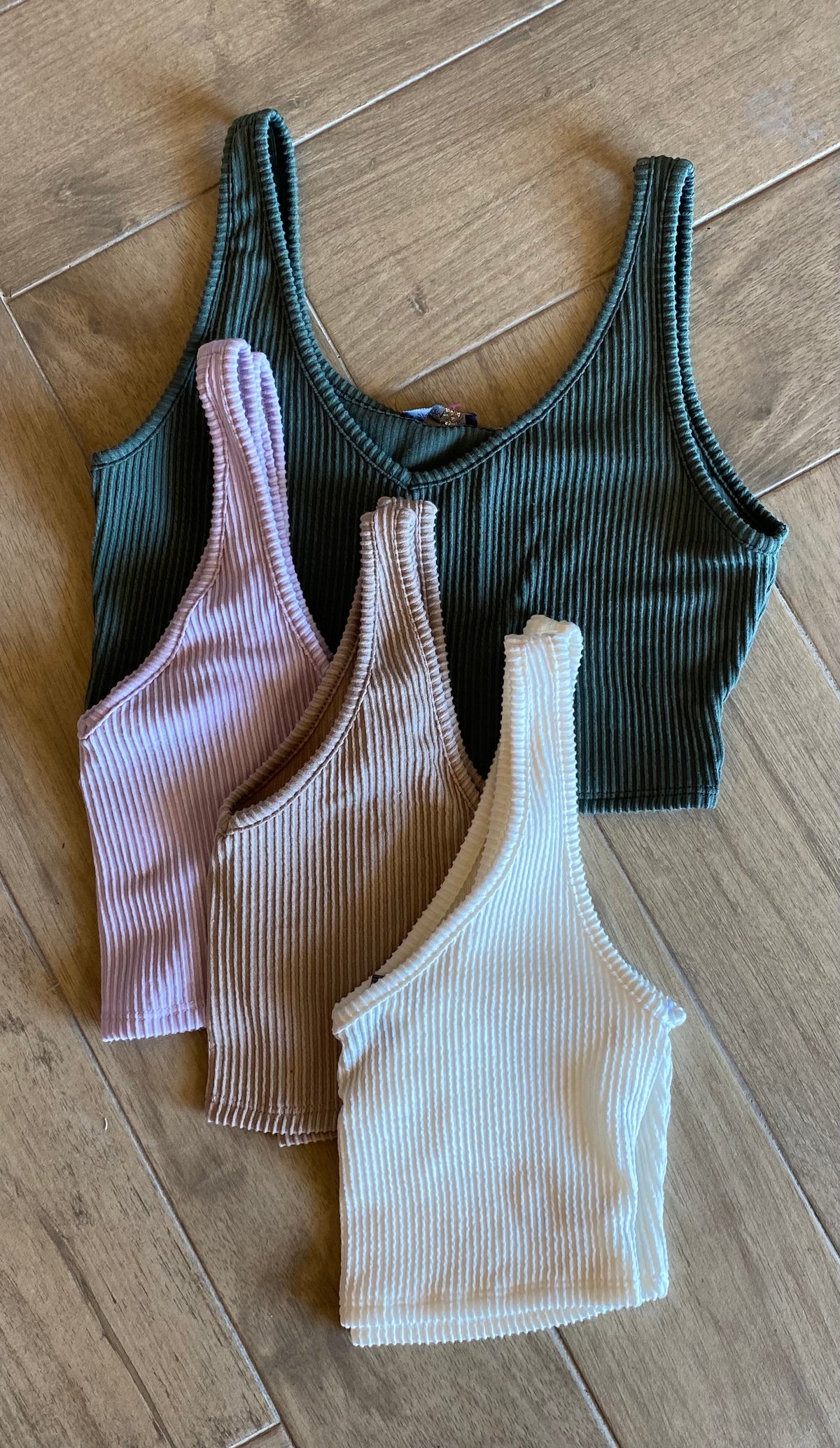 IVY Deep V-Neck RibKnick Tank