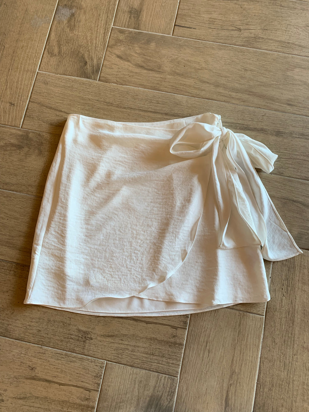 SHOWCASE Wrap Tie Waist Skirt