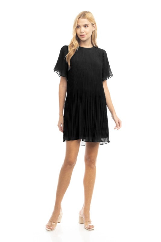 CHOSEN Pleated ShortSleeve Dress