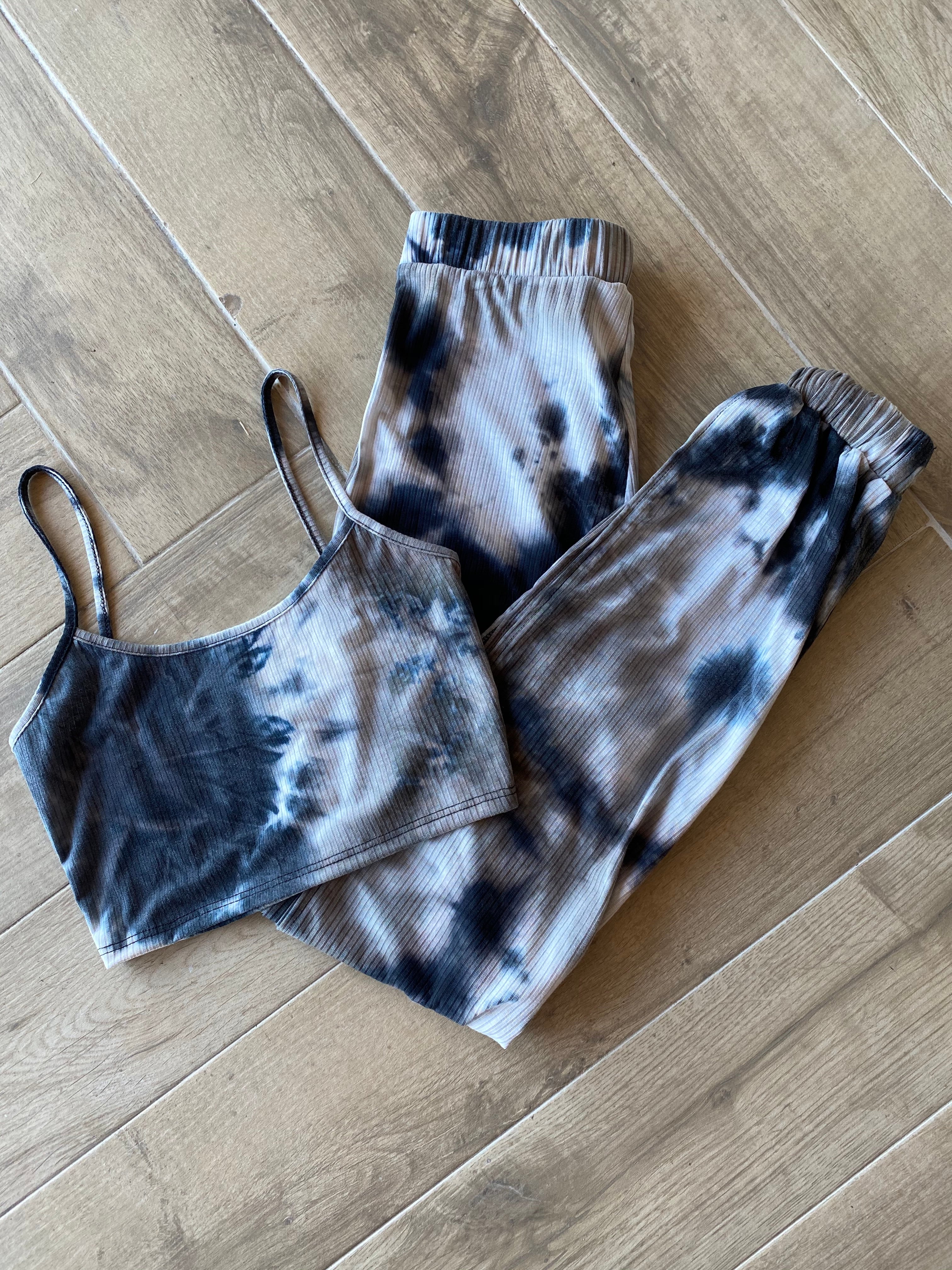 HYPE 2 Piece TieDye Crop Cami/Jogger RibKnit Set
