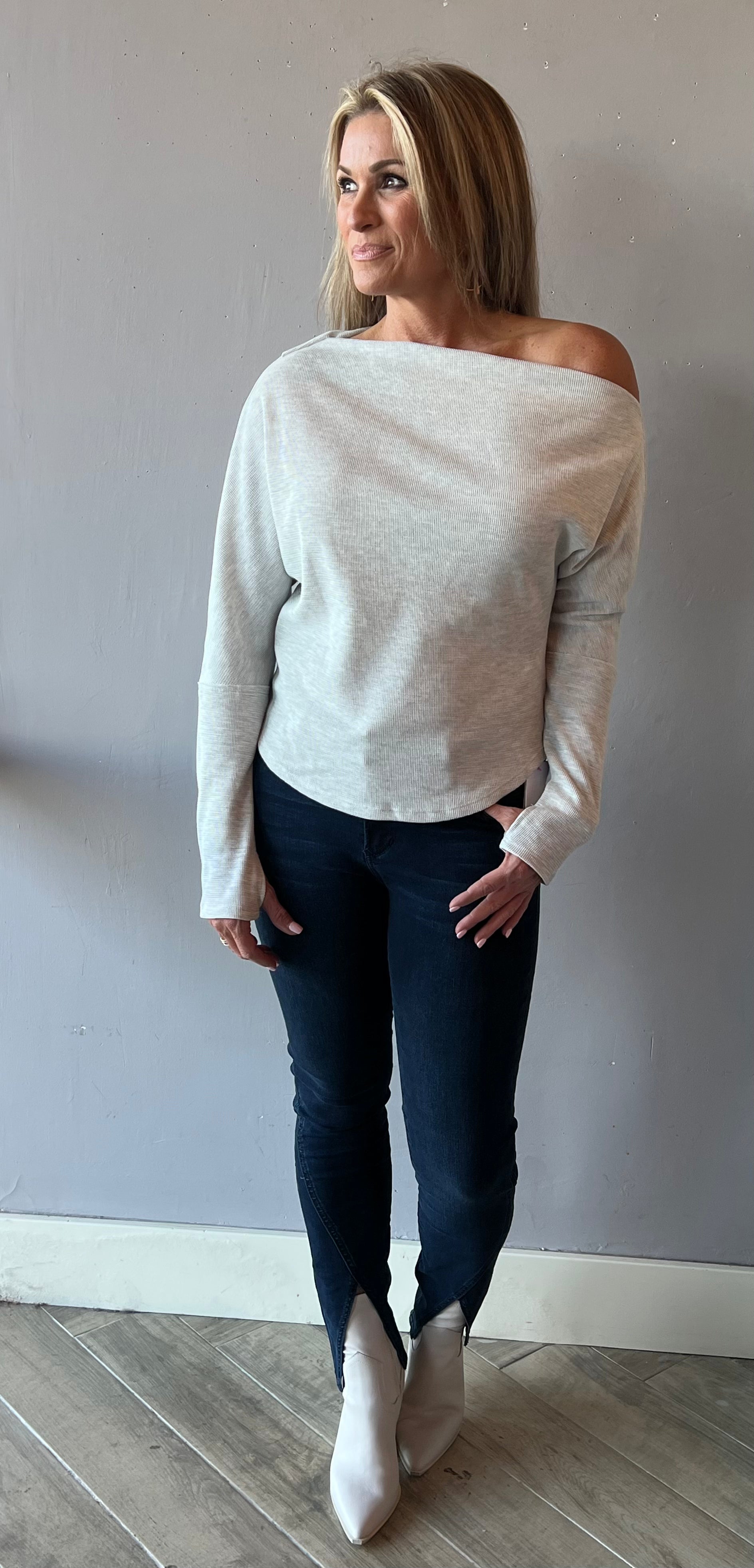 FREE PEOPLE Thermal FUJI OffShoulder Top w/Thumbholes