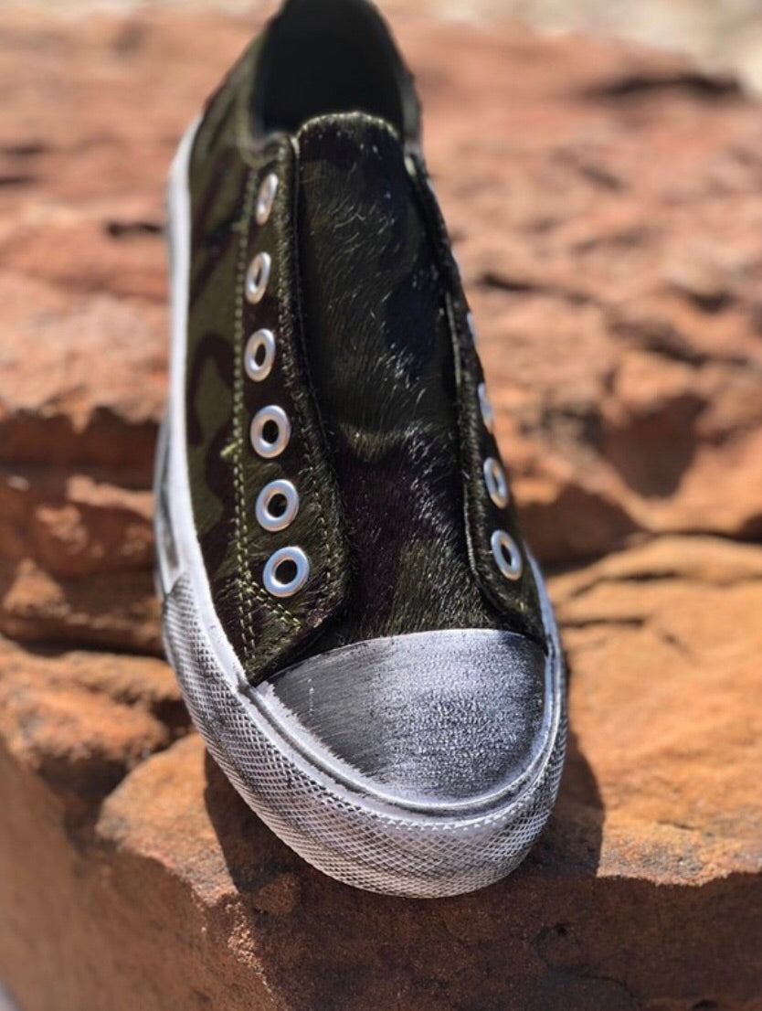 NAUGHTY MONKEY Vintage Distressed SHALOMAR Ponyhair Sneaker Shoe