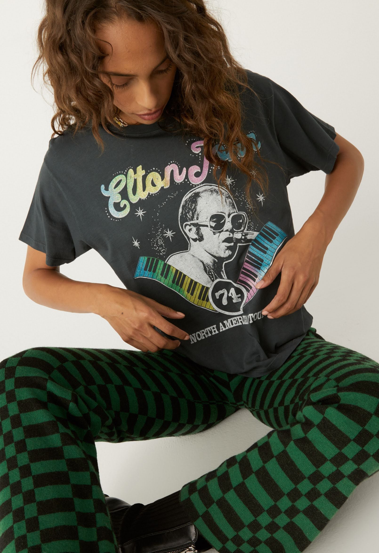 DAYDREAMER ’74 Tour ELTON JOHN Boyfriend Tee