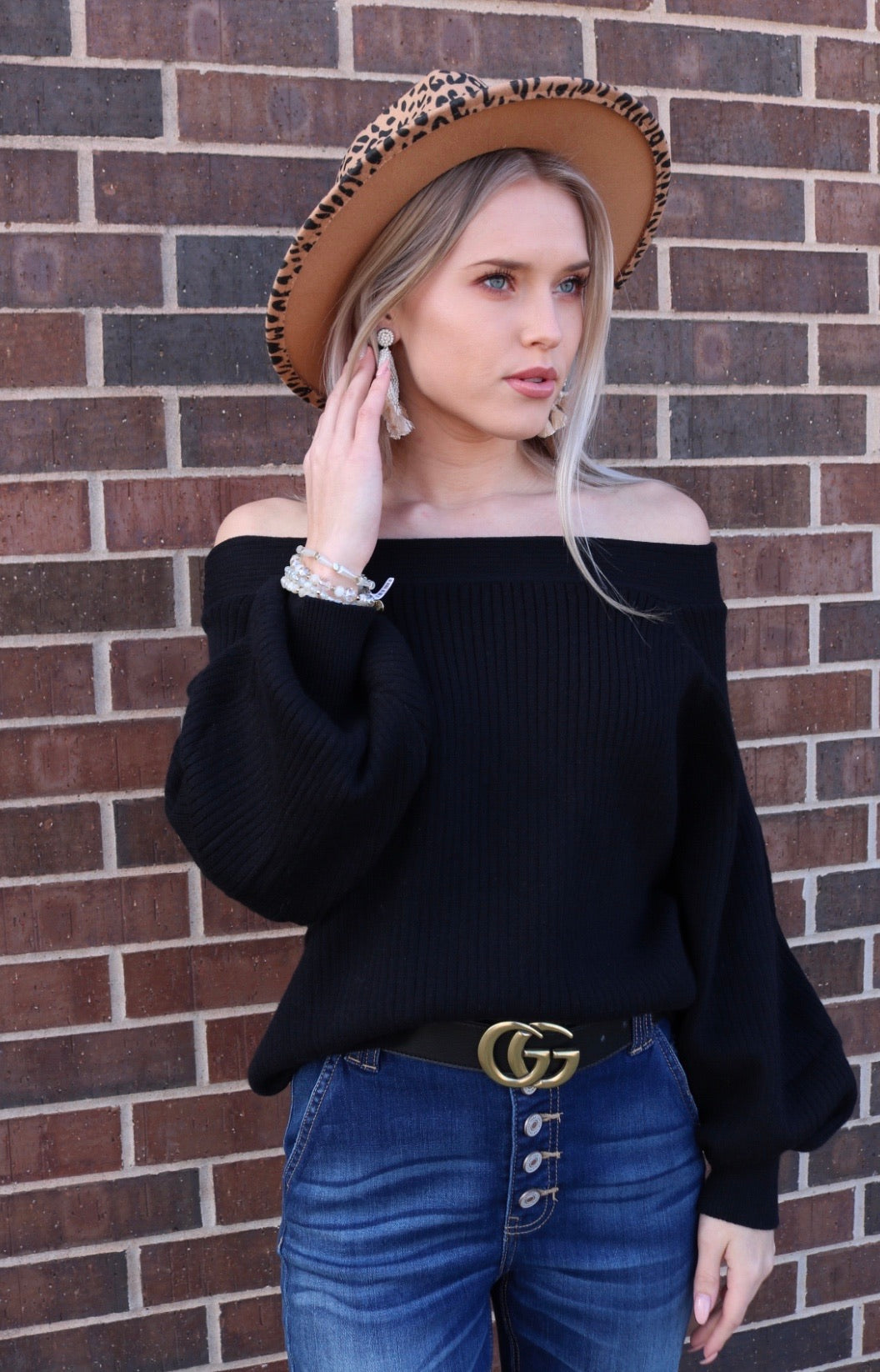 STELLAR OffShoulder BlousonSleeve RibKnit Top