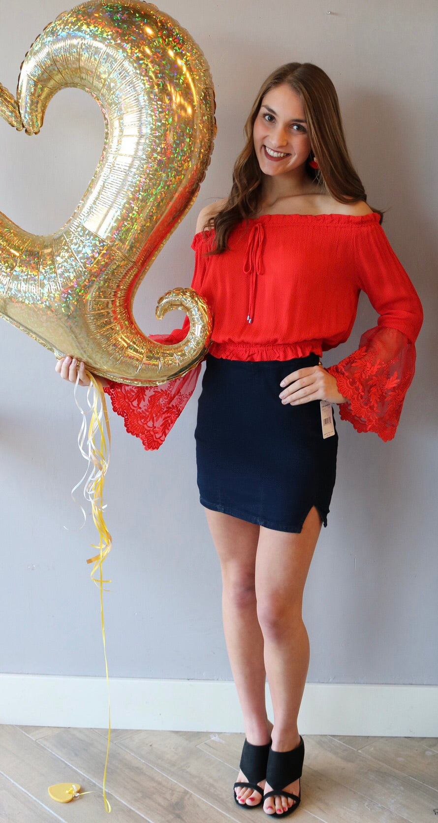 LOVE SOMEBODY Smock OffShoulder Lace BellSleeve Top