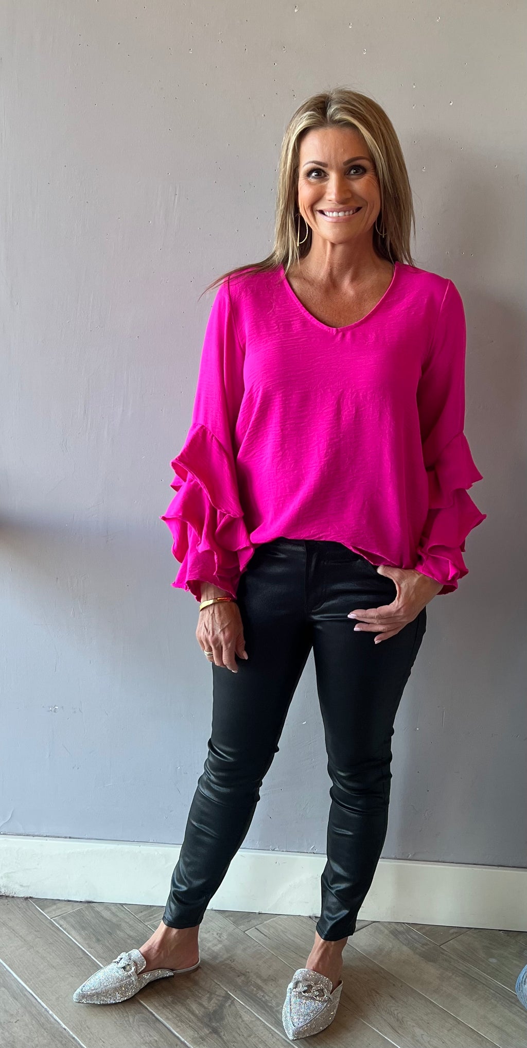 IVY JANE V-Neck FOSTER Tier Ruffle Sleeve Top