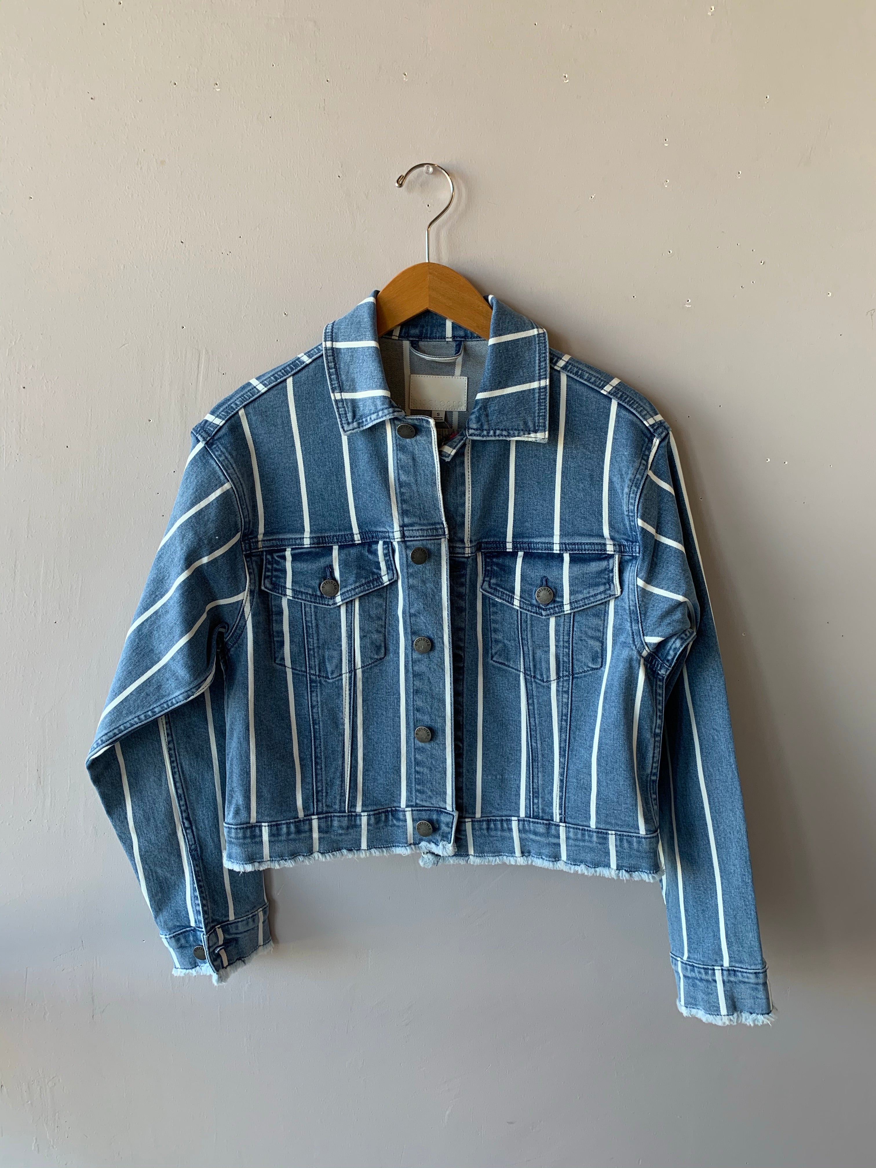 LIGHTNING OverSize Striped Denim Crop Jacket