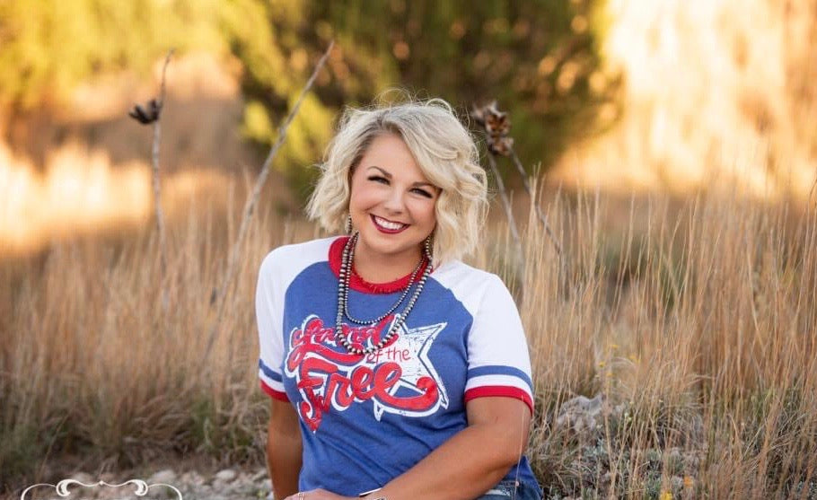 TTT LAND OF FREE Vintage Varsity Tee Top