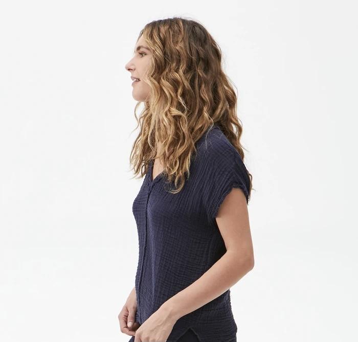 *MICHAEL STARS DoubleGauze DRAYA Hilo V-Neck Top