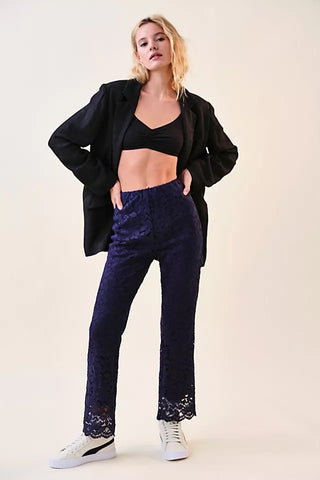 FREE PEOPLE Pull-On WILD LACES Crop Flare