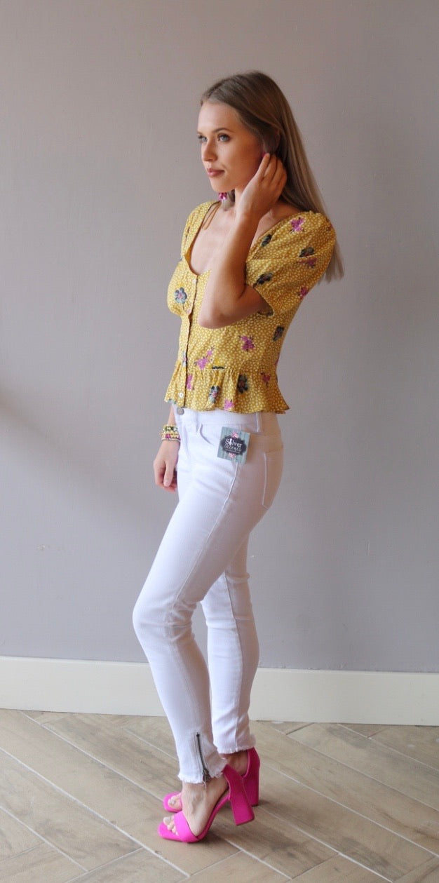 Lush NONI Floral/PolkaDot Sweetheart Neck ButtonDown Ruffle Peplum Top
