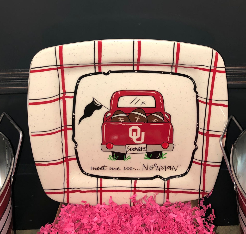 MAGNOLIA LANE Logo MEET ME Melamine Square Plate