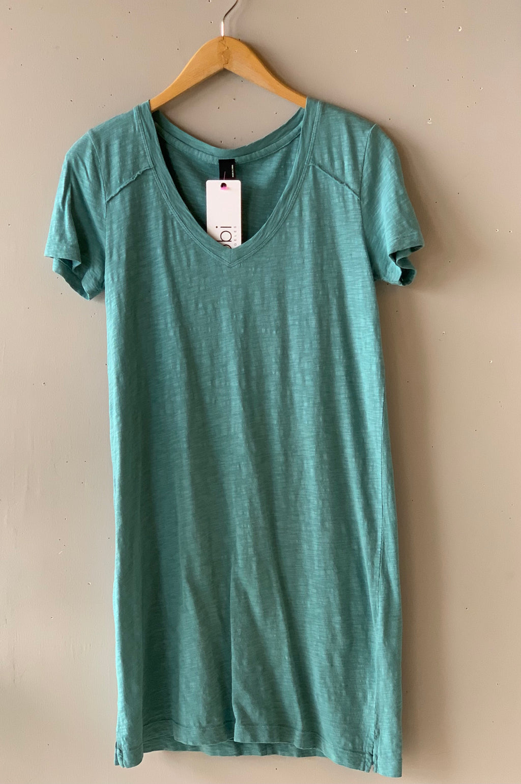 BOBI V-Neck BOURNE RawHem T-Shirt Dress