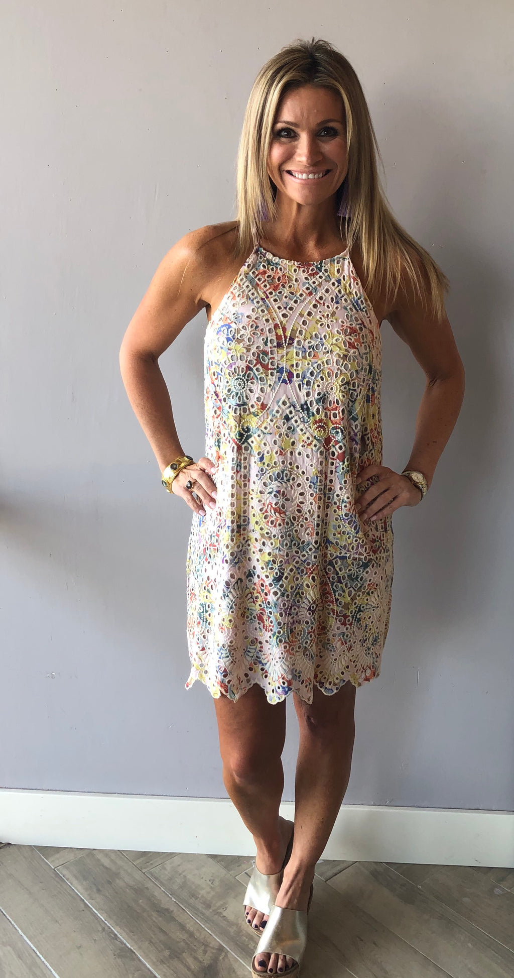 DAYLIGHT Eyelet Floral ScallopHem Shift Woven Dress