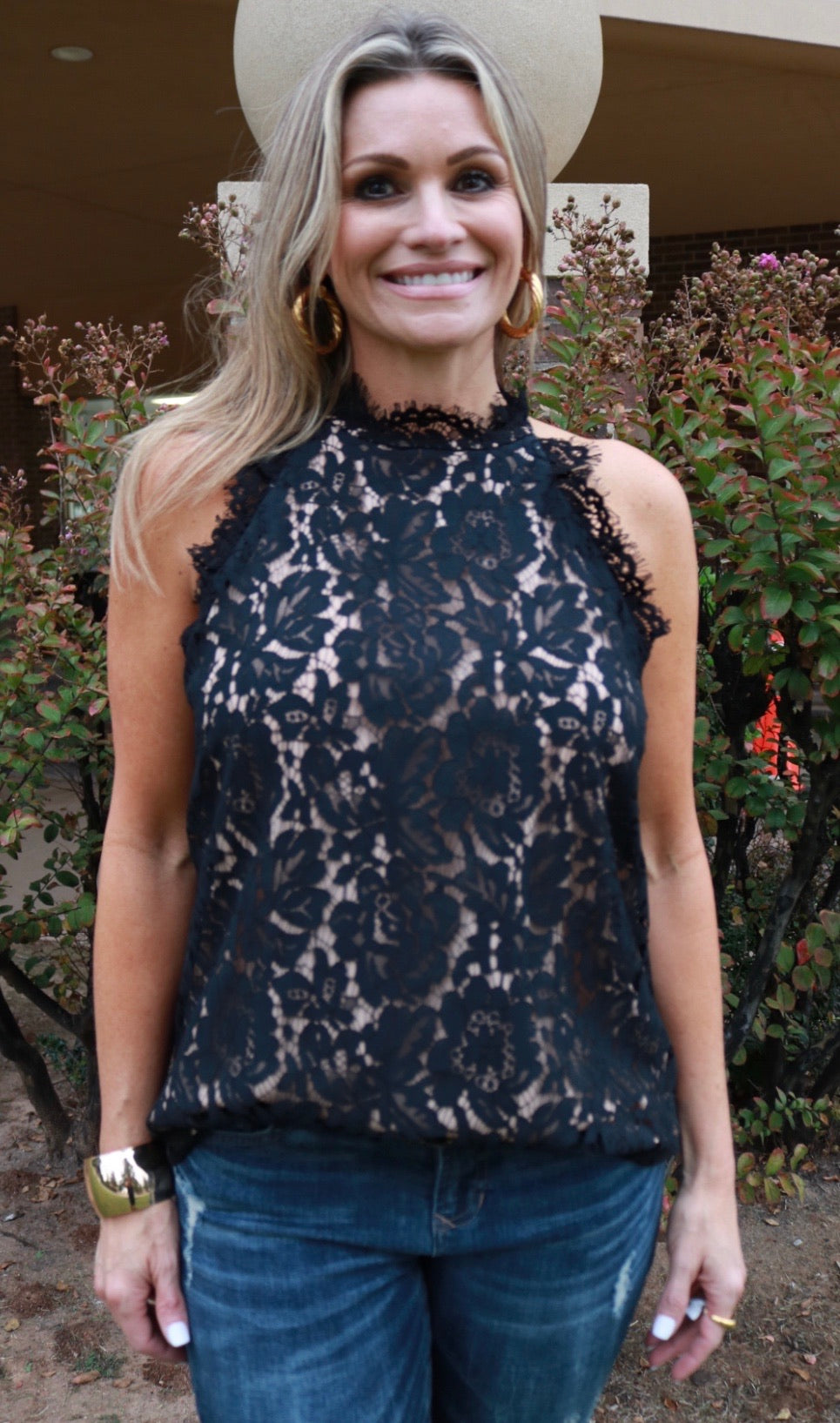 ee:some VISION Lace HiNeck RoundHem Tank Top