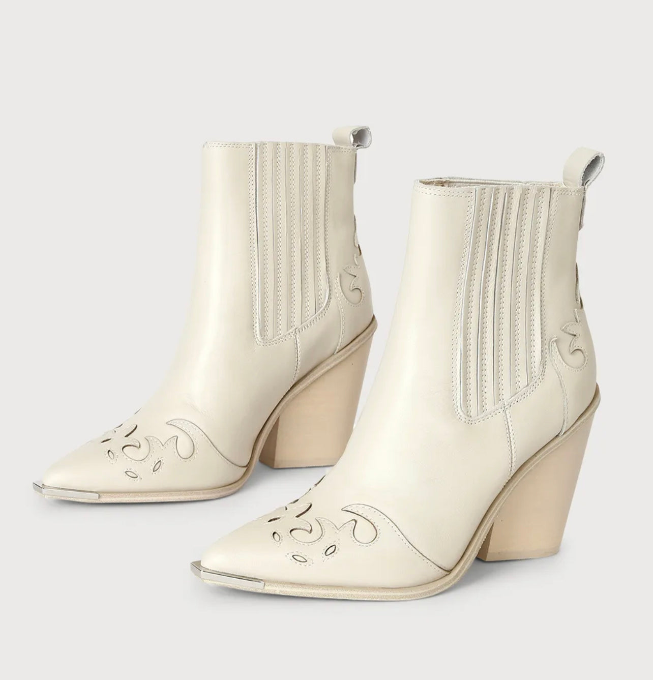 STEVE MADDEN Laser Cut TRIM Silver Tip Booties