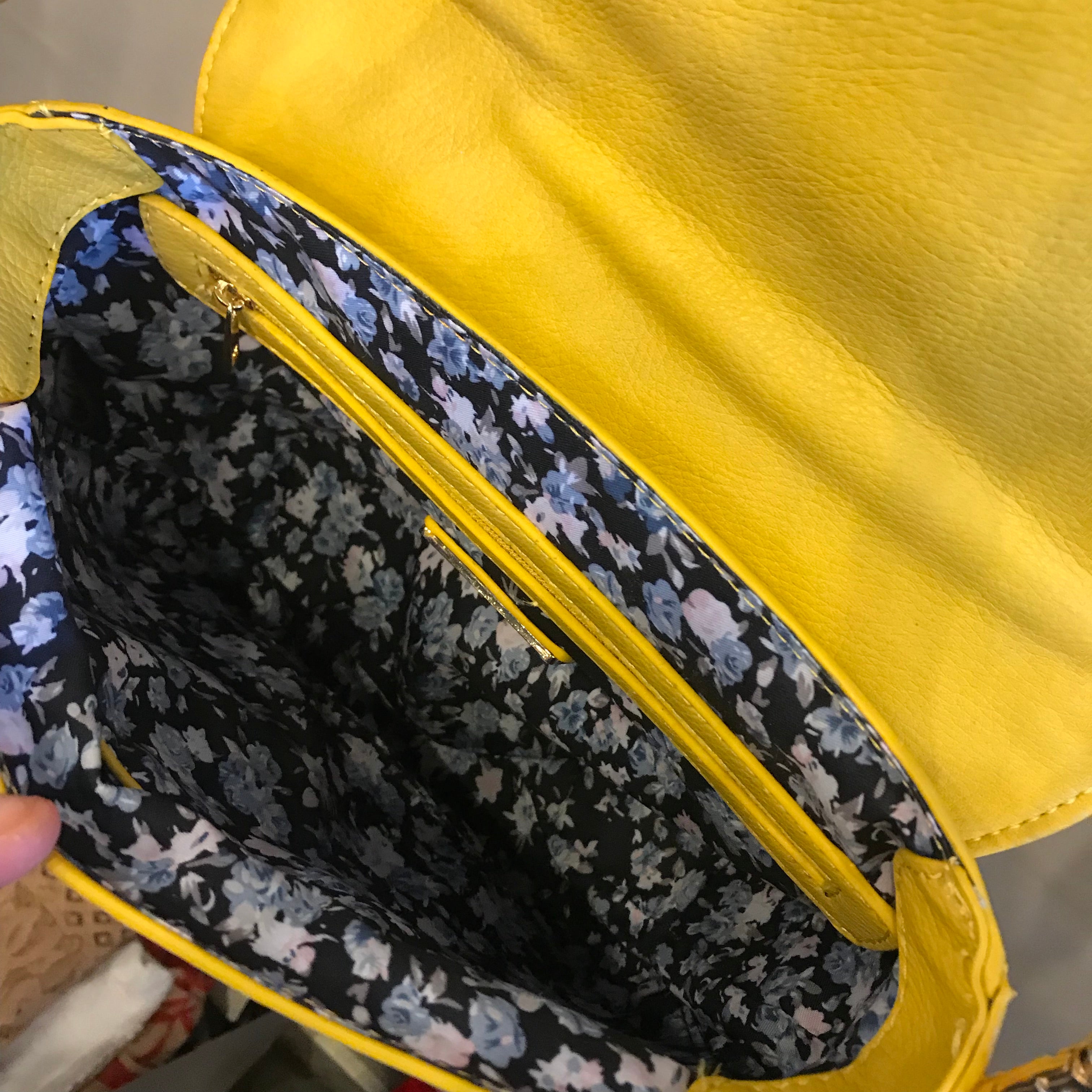 THE BILLIE Cross Body Purse